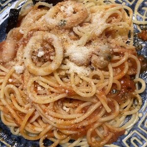 シーフードトマトクリームパスタ